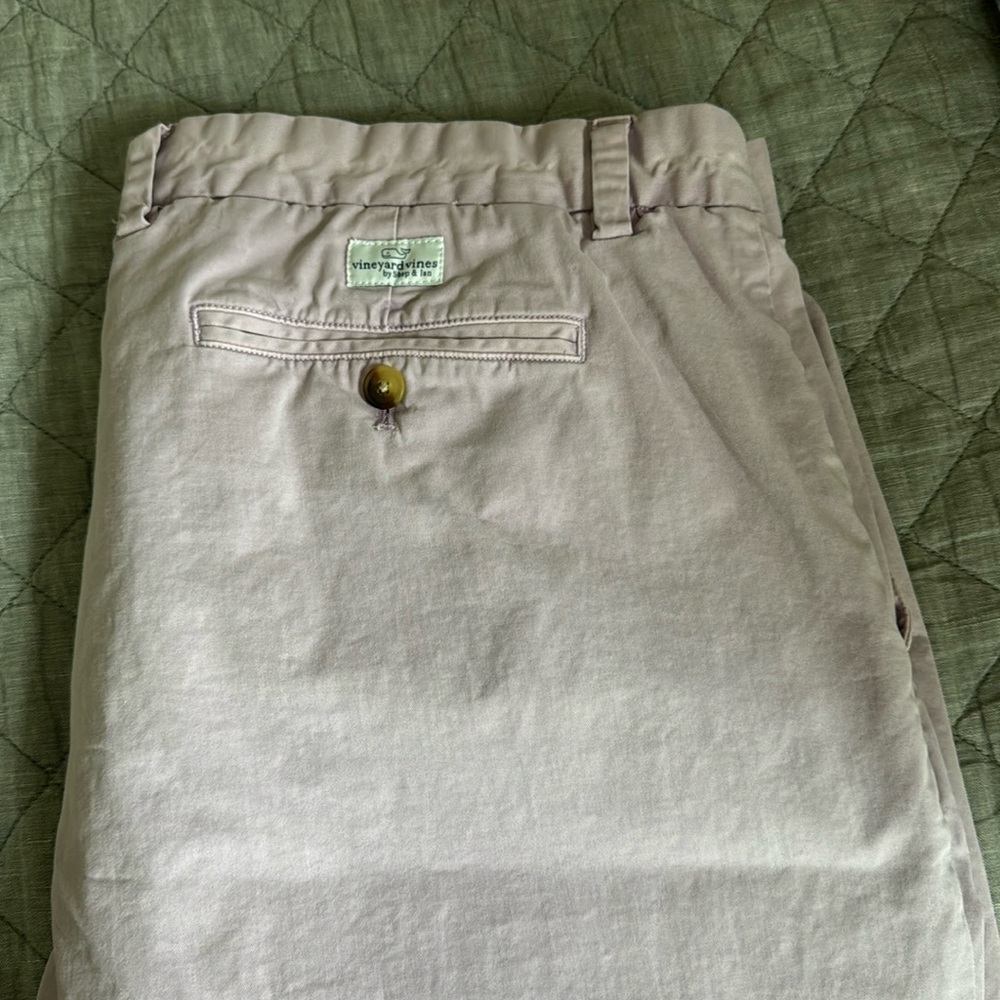 Men’s Vineyard Vines light purple shorts